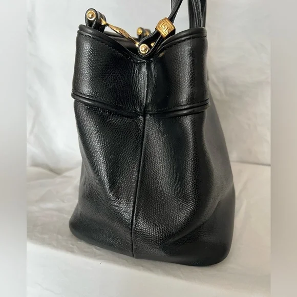 Authentic Vintage Gianni Versace blk leather bag with gold hardware - Picture 4 of 11
